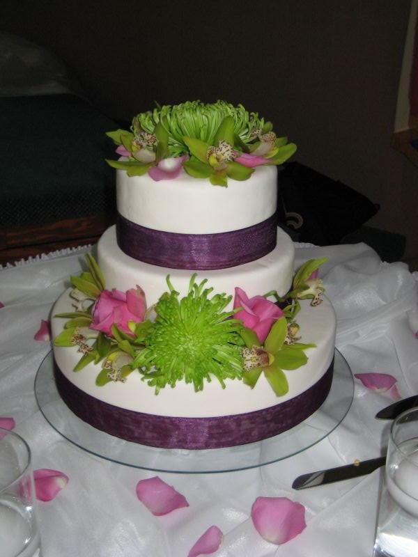 individual wedding cakes. Monogrammed Wedding Cakes